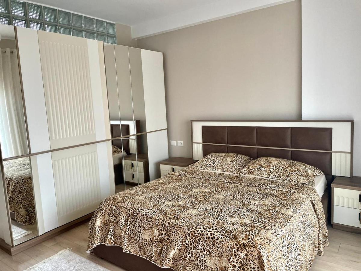 Adra'S Apartment Shkodër 外观 照片